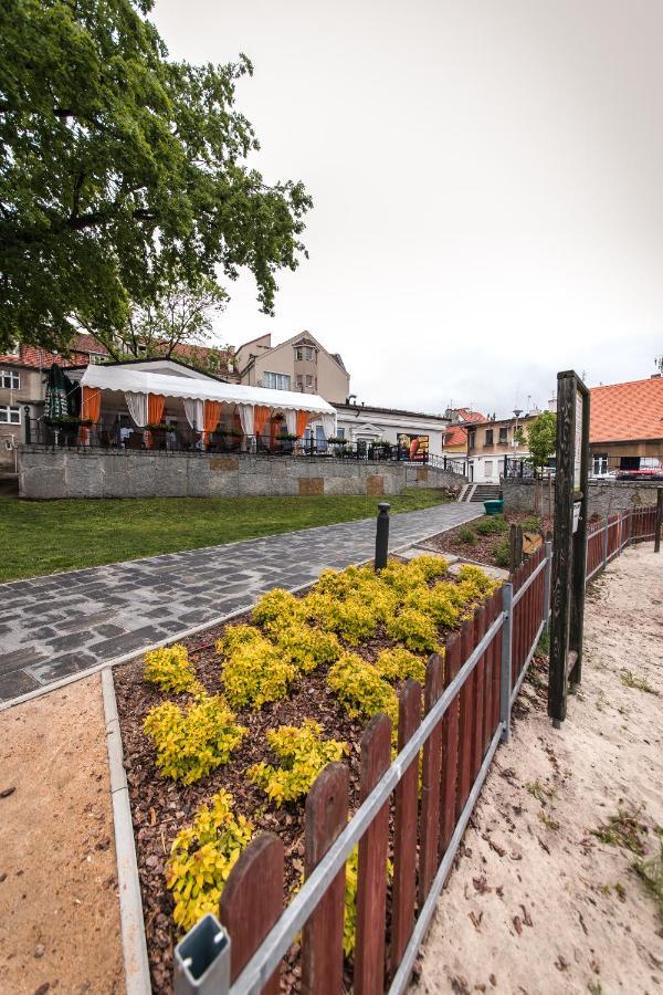Golden Moonlight Apartment Жельона Гора Екстериор снимка