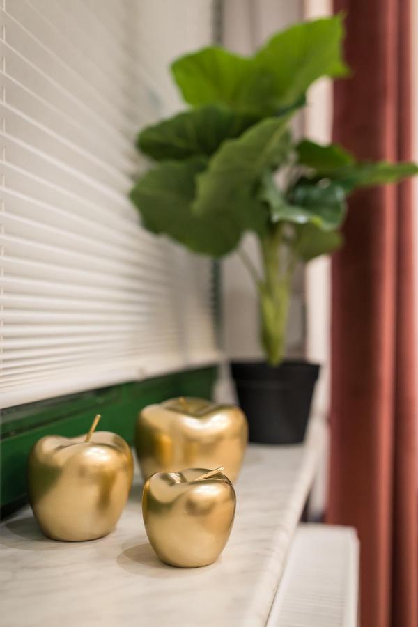 Golden Moonlight Apartment Жельона Гора Екстериор снимка